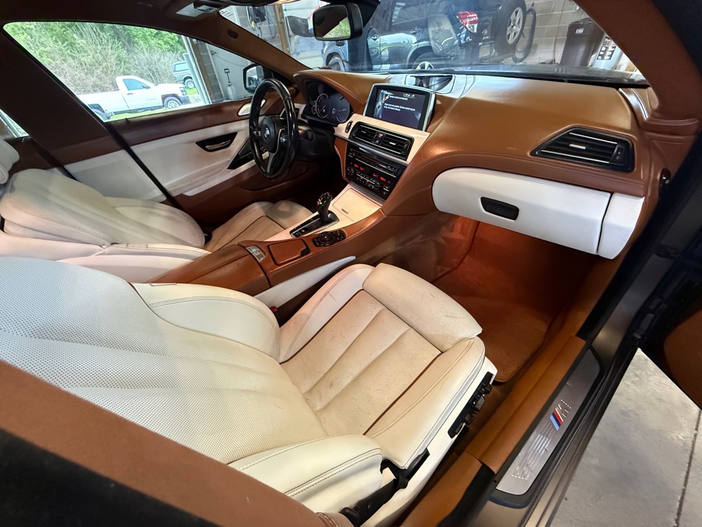 Photo 24 of this BMW 650
