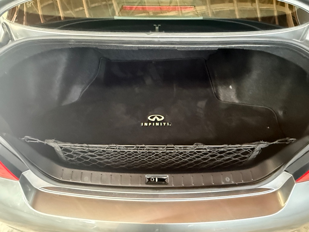 Photo 17 of this INFINITI G25