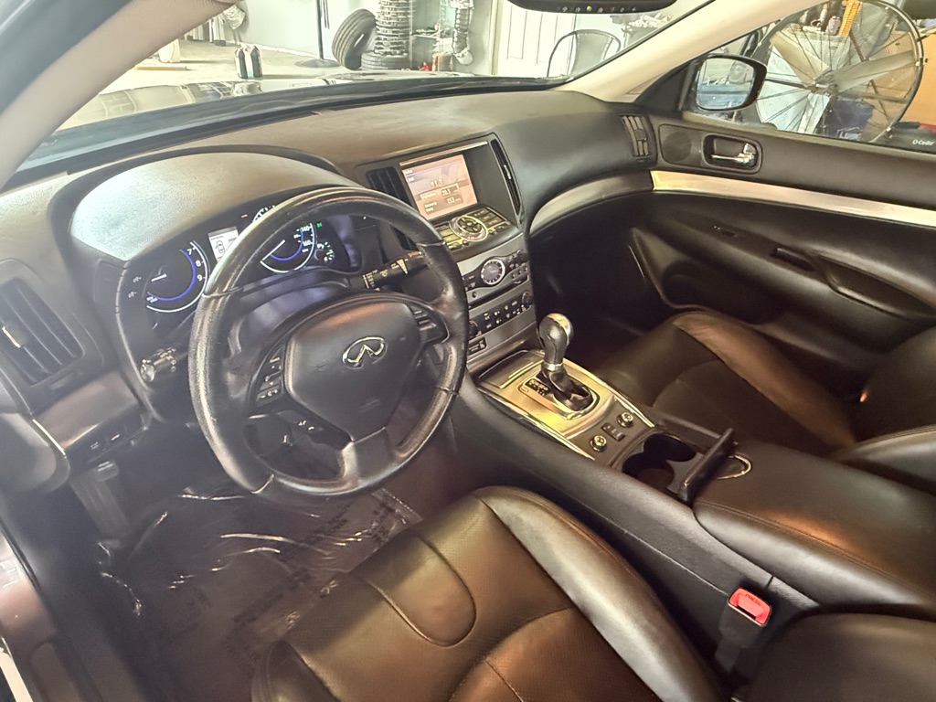 Photo 12 of this INFINITI G25