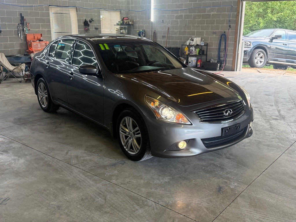 Photo 3 of this INFINITI G25