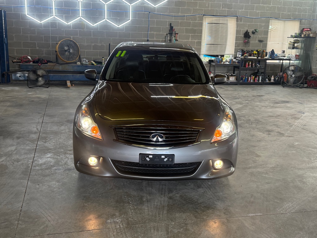 Photo 2 of this INFINITI G25