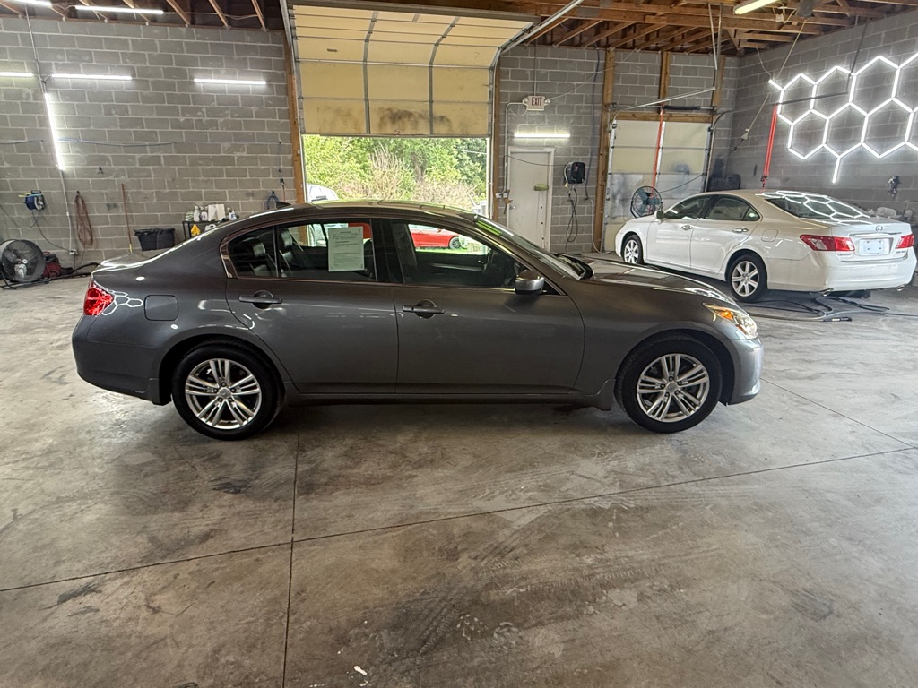 Photo 4 of this INFINITI G25