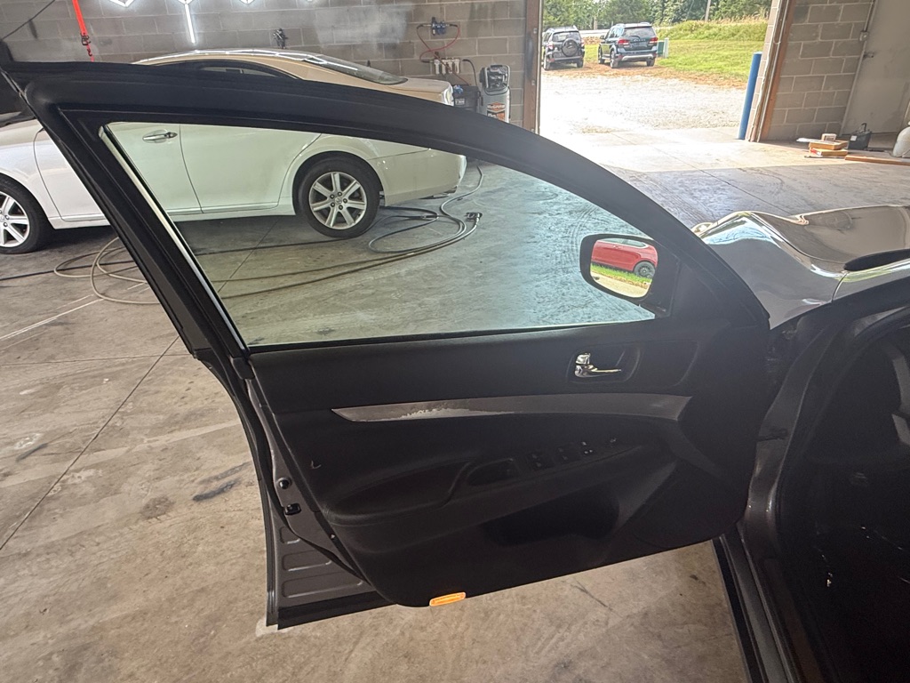 Photo 15 of this INFINITI G25