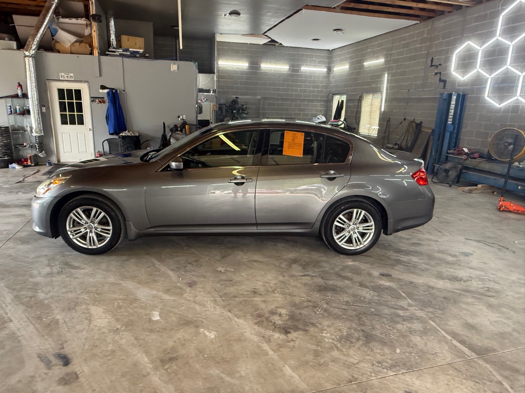Photo 8 of this INFINITI G25