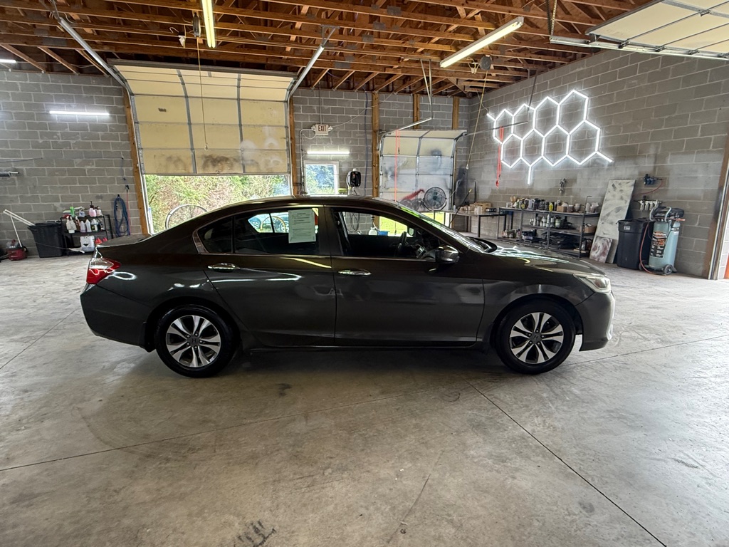Photo 4 of this HONDA ACCORD