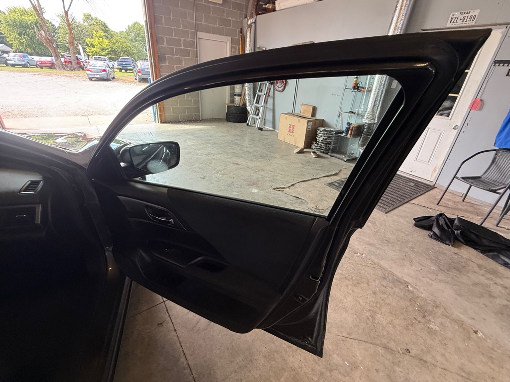 Photo 22 of this HONDA ACCORD