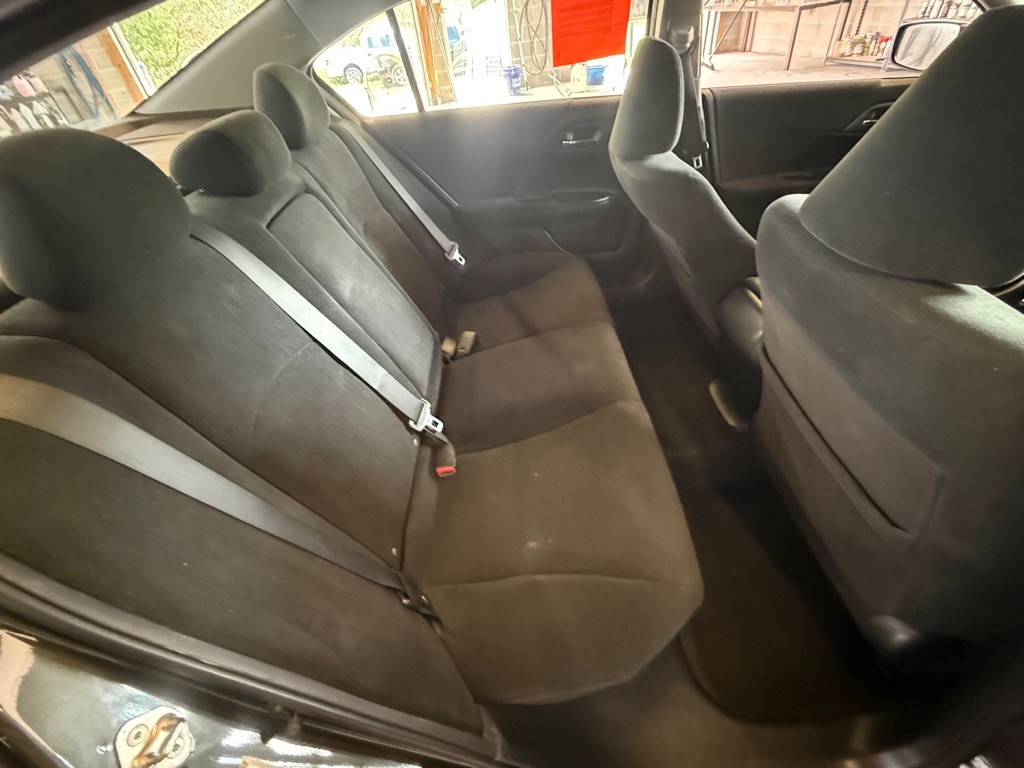 Photo 18 of this HONDA ACCORD