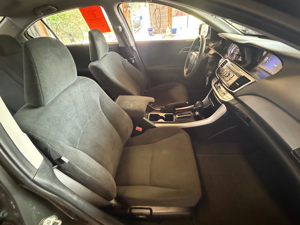Photo 21 of this HONDA ACCORD