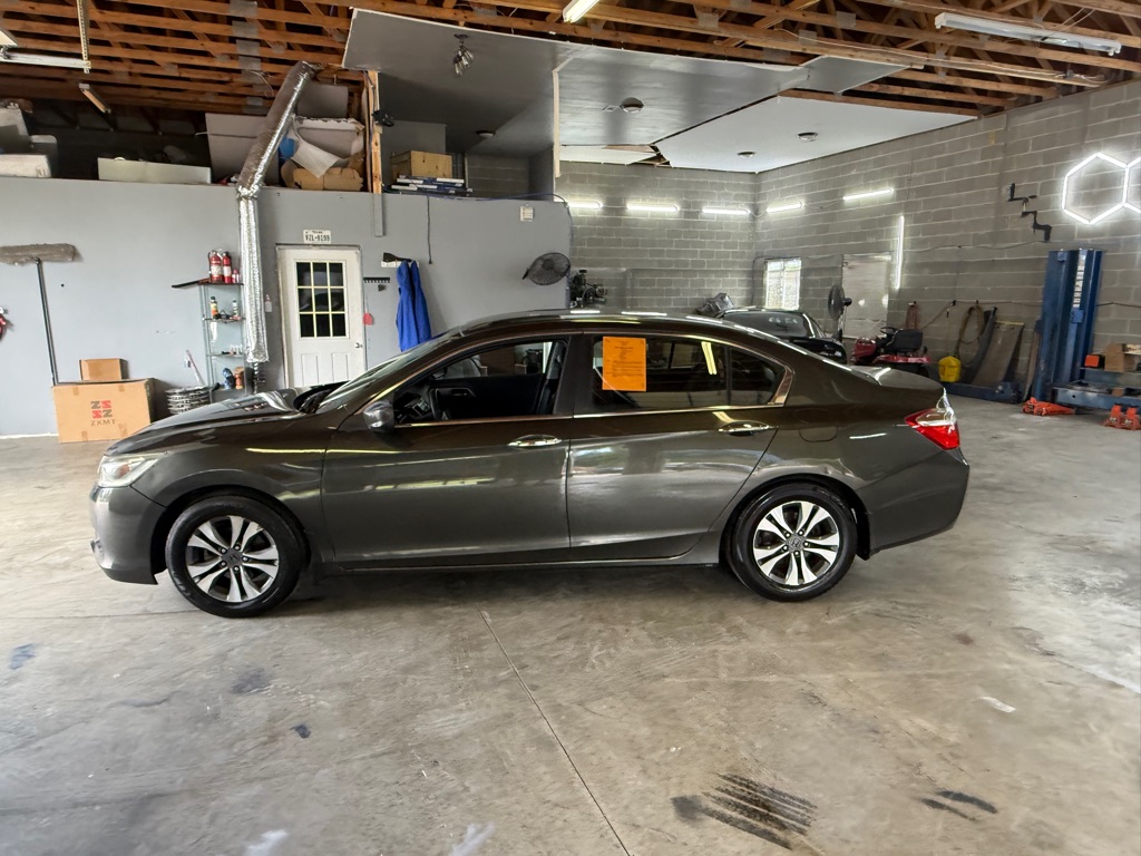 Photo 8 of this HONDA ACCORD