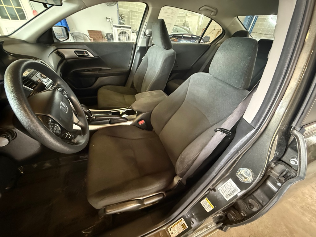 Photo 11 of this HONDA ACCORD