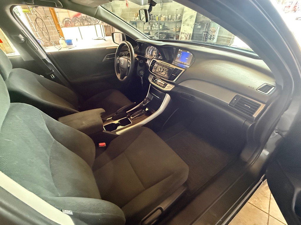 Photo 20 of this HONDA ACCORD