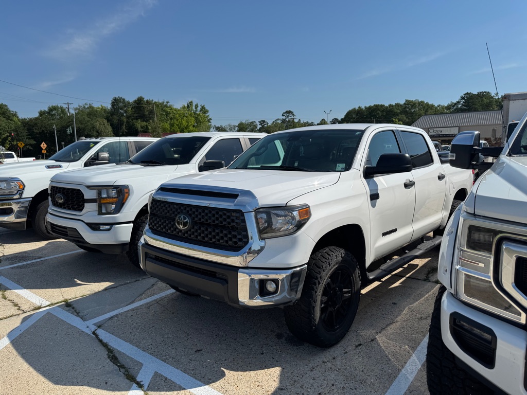 2021 Toyota Tundra SR5 5.7L 4WD Crew Max Short Bed's photo