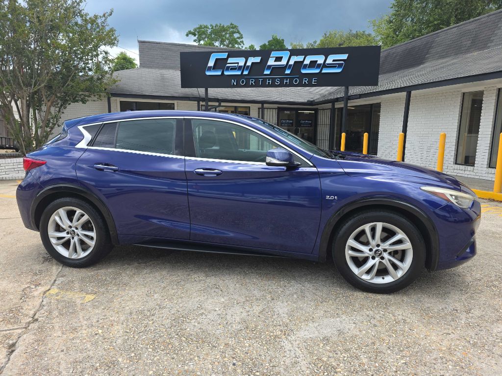 2018 INFINITI QX30 Luxury's photo