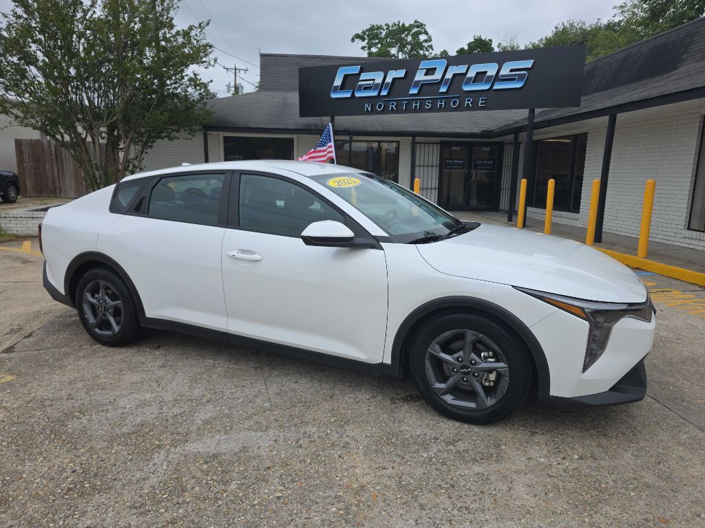 2025 Kia K4 LXS AT's photo