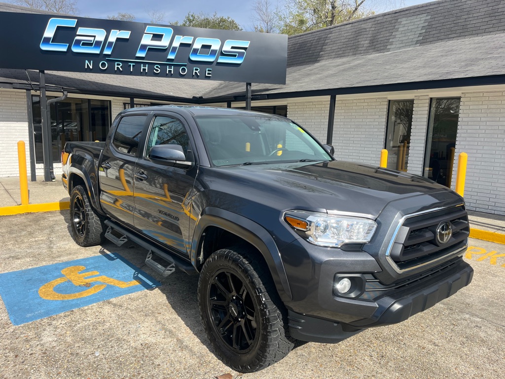 2023 Toyota Tacoma SR5 Double Cab 4WD V6 Auto Short Bed's photo