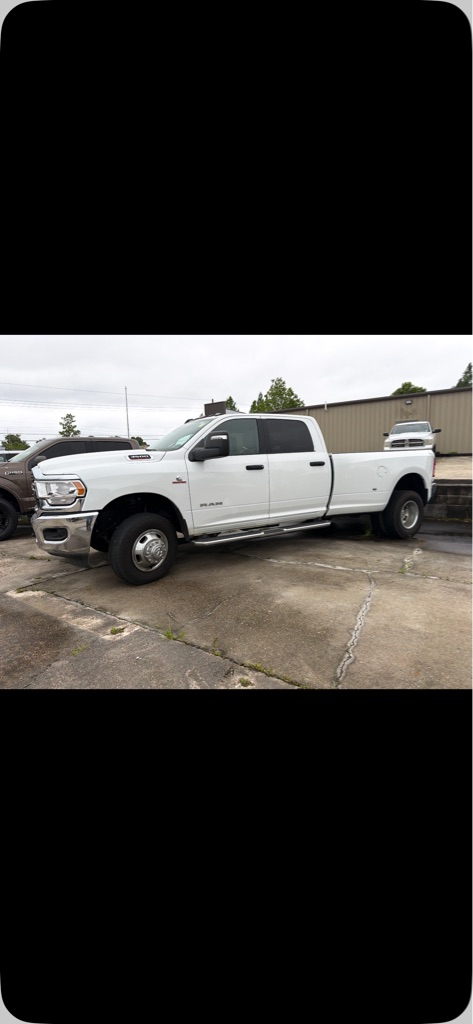 2024 RAM 3500 Big Horn 4X4 Crew Cab LWB's photo