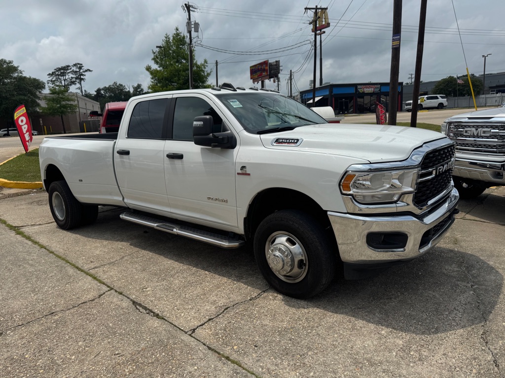 2024 RAM 3500 Big Horn 4X4 Crew Cab LWB's photo