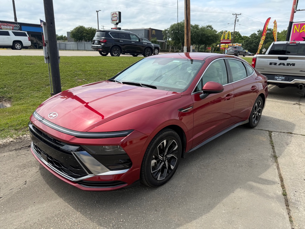 2025 Hyundai Sonata SEL's photo