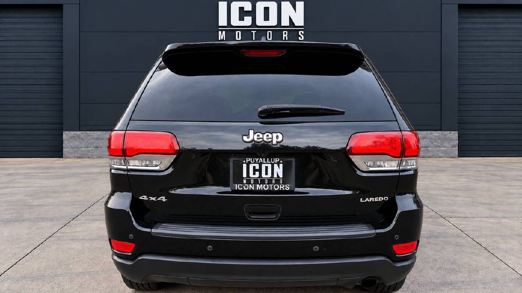 Photo 8 of this JEEP GRAND CHEROKEE