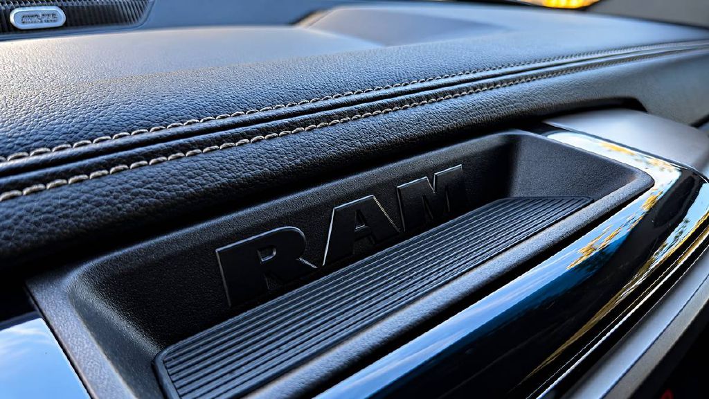 Photo 22 of this RAM 1500