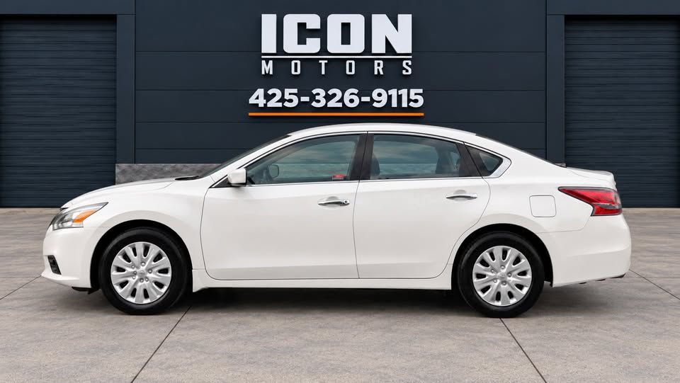 Photo 3 of this NISSAN ALTIMA S
