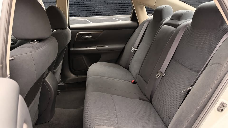 Photo 12 of this NISSAN ALTIMA S