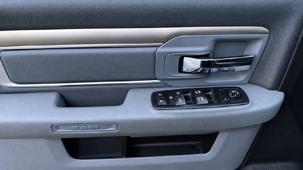 Photo 21 of this RAM 1500