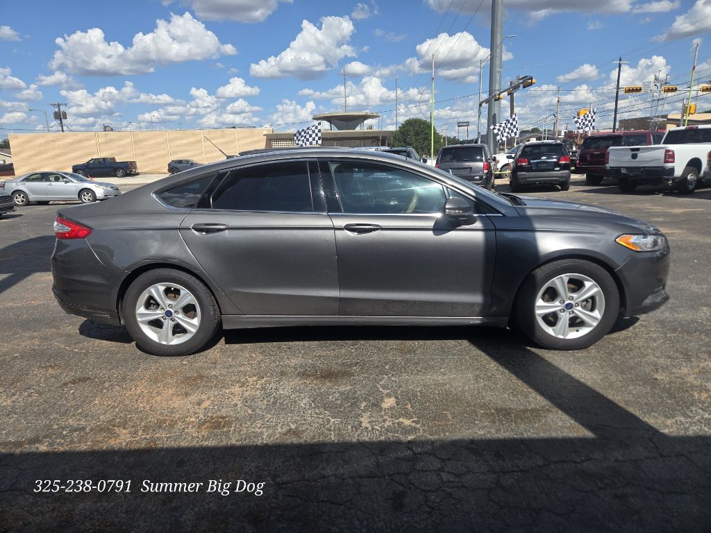 Photo 4 of this FORD FUSION