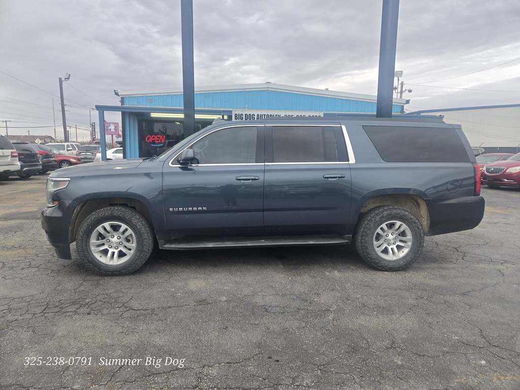 Photo 2 of this CHEVROLET SUBURBAN