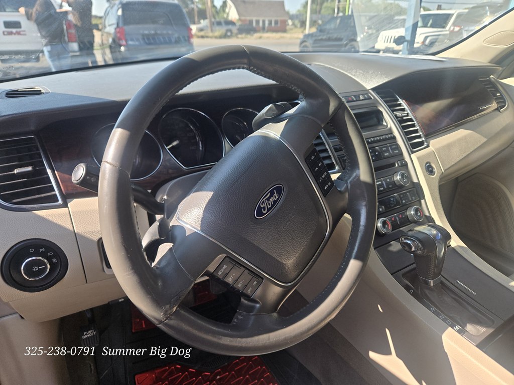 Photo 8 of this FORD TAURUS