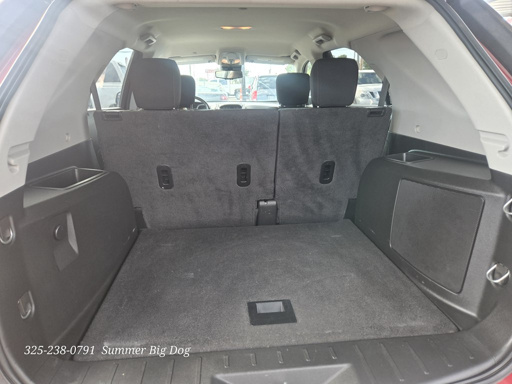 Photo 13 of this CHEVROLET EQUINOX