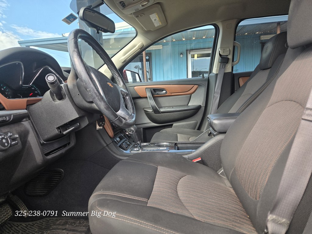 Photo 8 of this CHEVROLET TRAVERSE