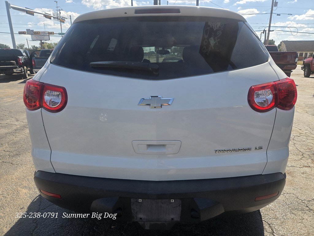Photo 7 of this CHEVROLET TRAVERSE