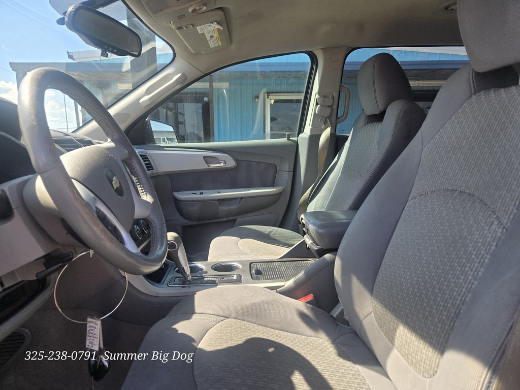 Photo 8 of this CHEVROLET TRAVERSE