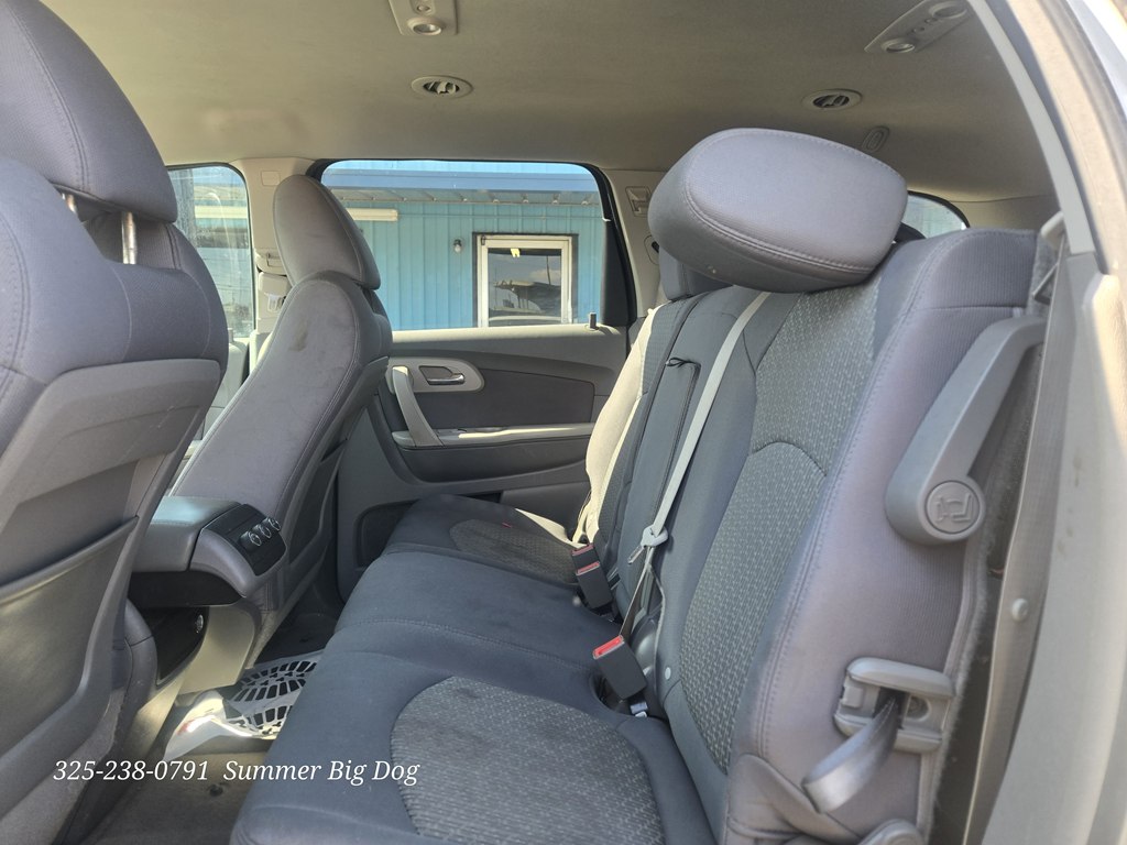 Photo 12 of this CHEVROLET TRAVERSE