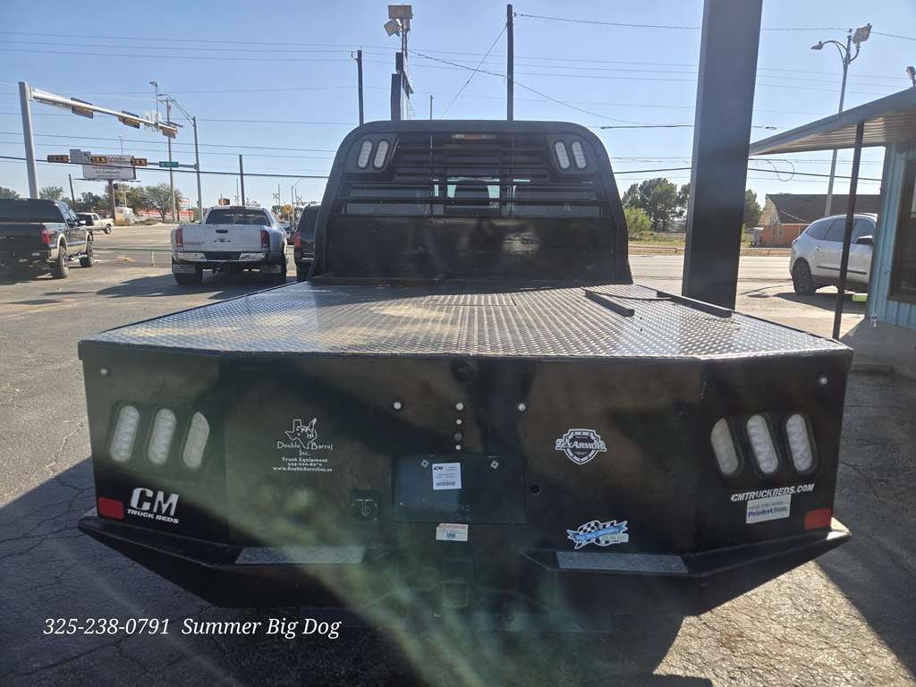Photo 9 of this FORD F-350 SUPER DUT