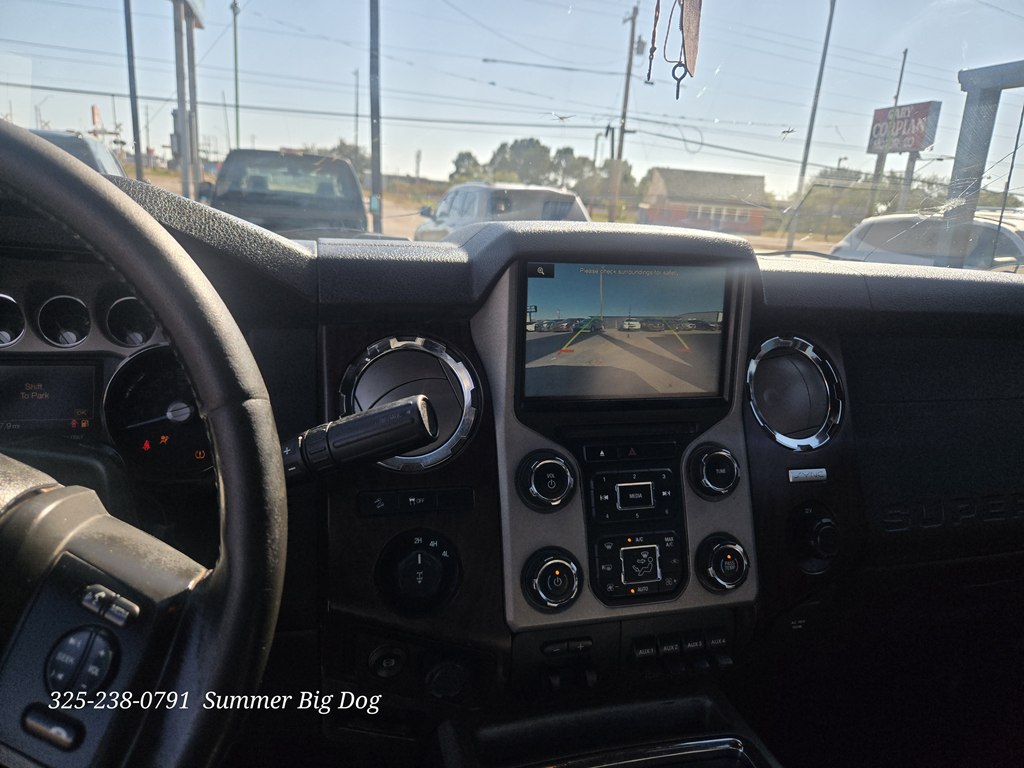 Photo 13 of this FORD F-350 SUPER DUT