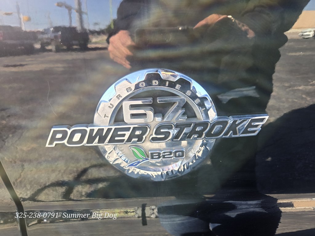 Photo 16 of this FORD F-350 SUPER DUT