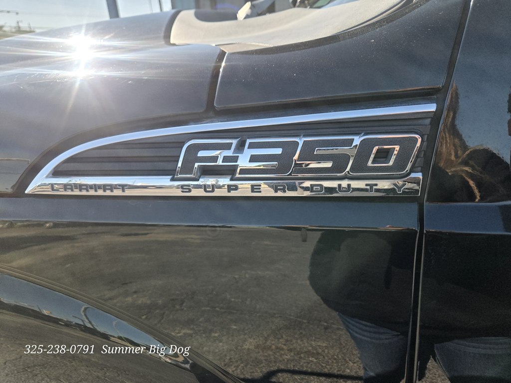 Photo 17 of this FORD F-350 SUPER DUT