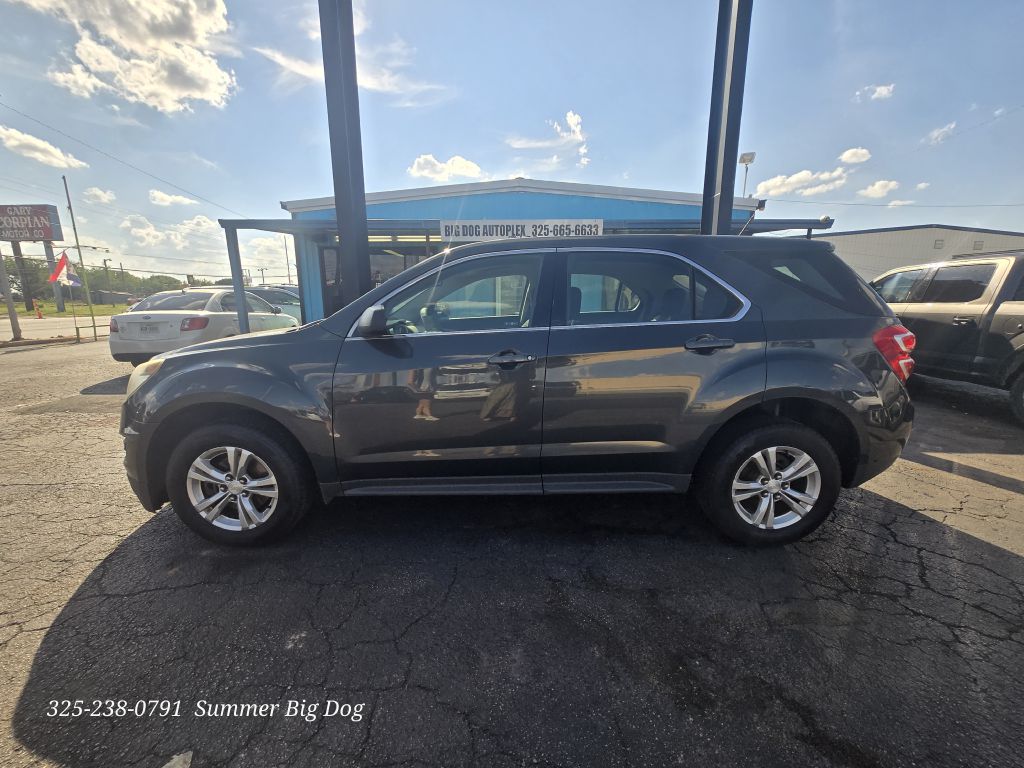 Photo 2 of this CHEVROLET EQUINOX