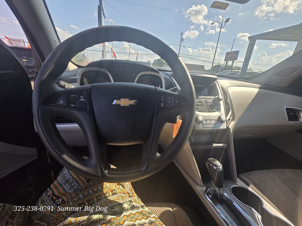 Photo 7 of this CHEVROLET EQUINOX