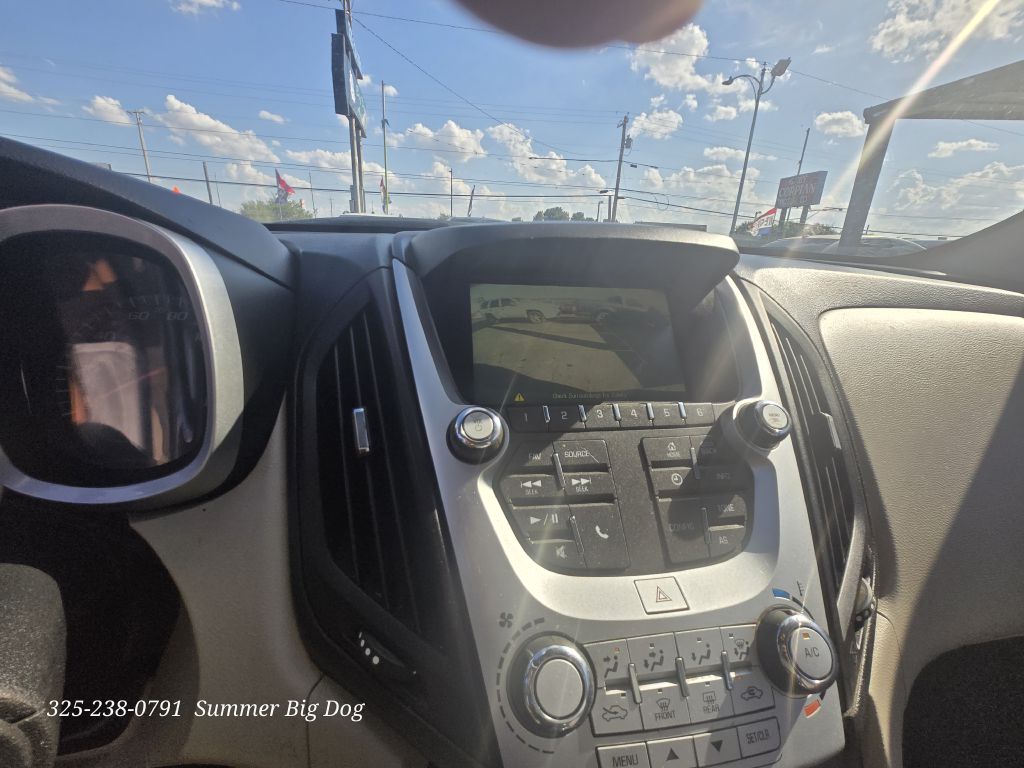 Photo 8 of this CHEVROLET EQUINOX