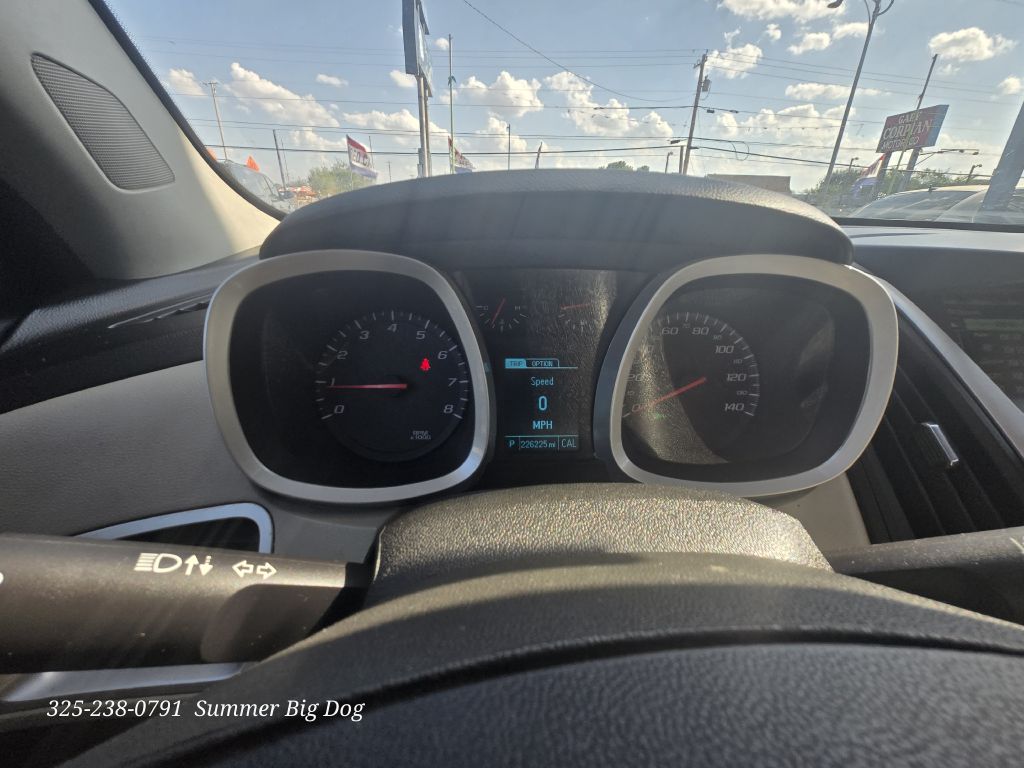 Photo 9 of this CHEVROLET EQUINOX