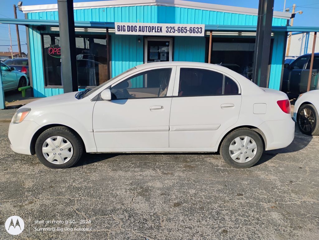 Photo 3 of this KIA RIO