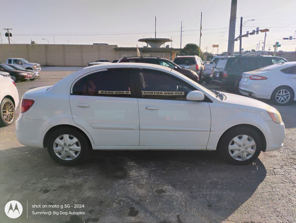 Photo 6 of this KIA RIO