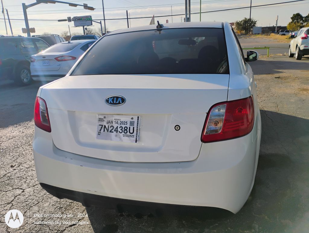 Photo 7 of this KIA RIO