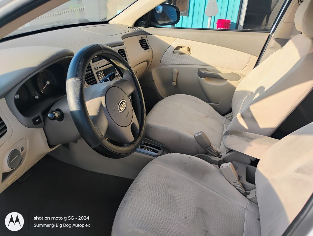 Photo 8 of this KIA RIO