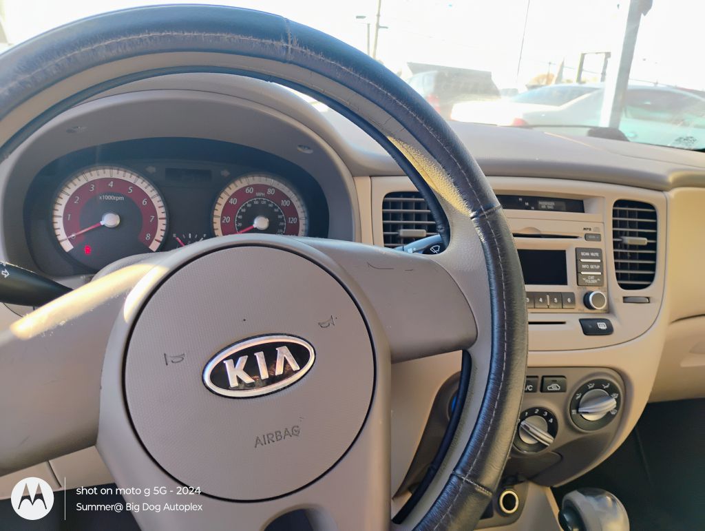 Photo 9 of this KIA RIO