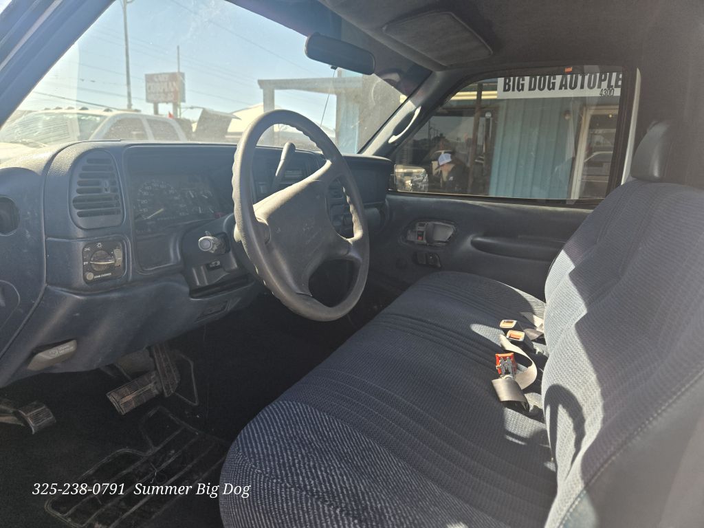 Photo 9 of this CHEVROLET C/K 1500 SERIES