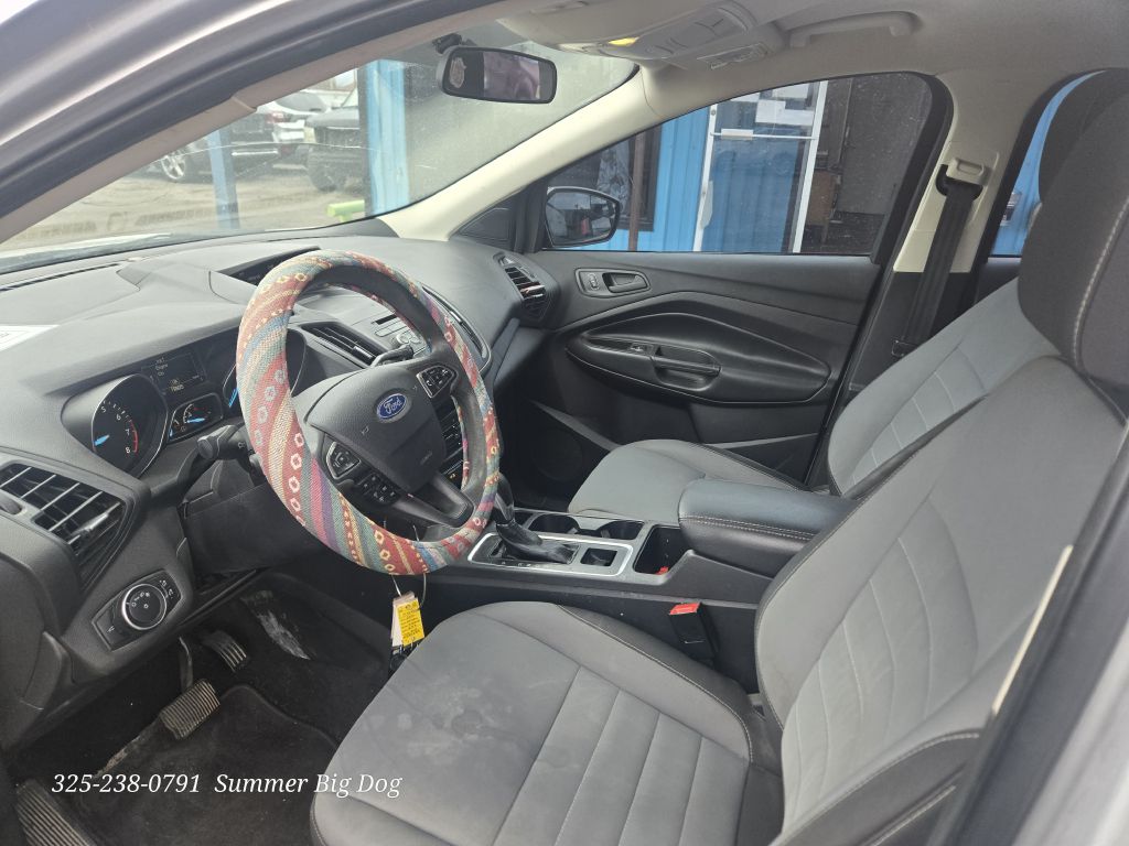 Photo 7 of this FORD ESCAPE